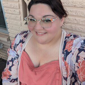 Meet your Posher, Sallie